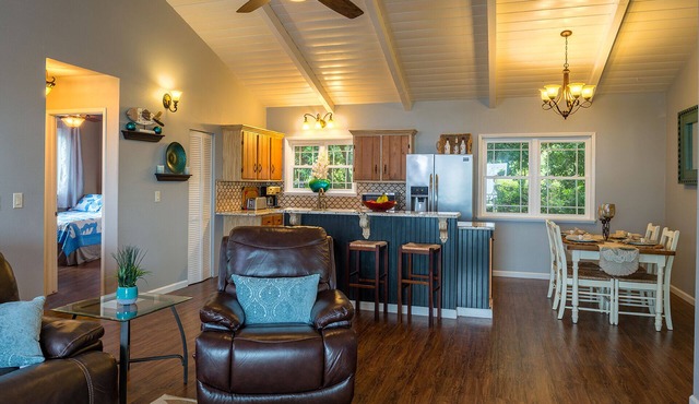 Ocean View Guest home at Cool Elevation! - 10 mins from Airport & Town