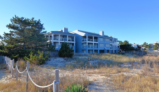OCEANFRONT CONDO WITH ELEVATOR!- 1 St. Louis St, 203 Wilson Dunes, Dewey Bch