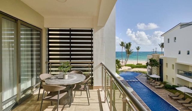 Oceanfront Superior Condo with Pool in Punta Cana