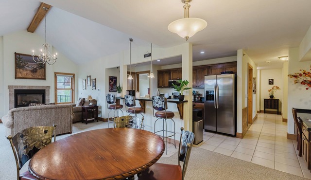 Overlook San Juan River, Walk to Town, Quality 2 BD/2BA