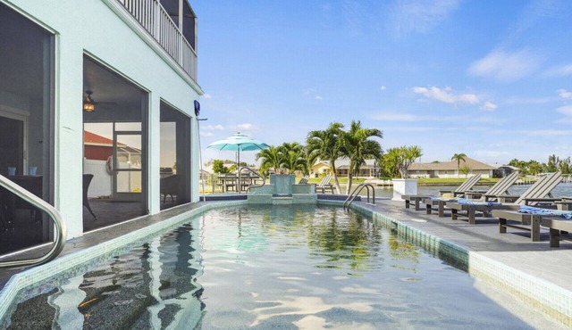Pool, Spa, Sunsets, Kayaks, Bikes, Fishing gear