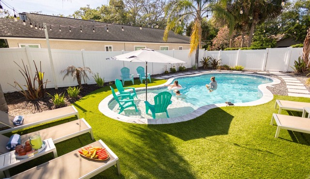 Private Beach Bar Vibes | Pool, Grill + Games