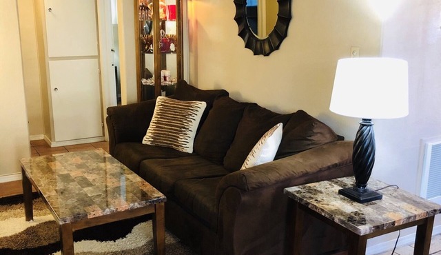 Quaint and charming completely remodeled courtyard side apartment!