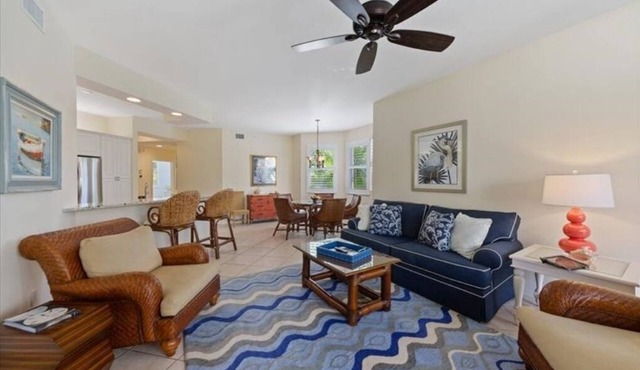 Regatta Resort, Vanderbilt Beach, Naples, 6 minute walk to beach