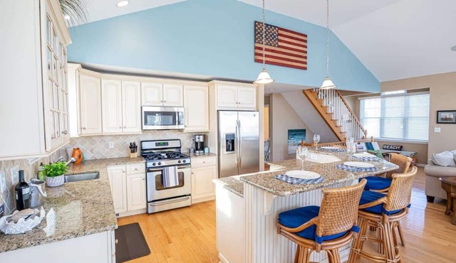 Saltwater Haven | Walkable Shore Stay