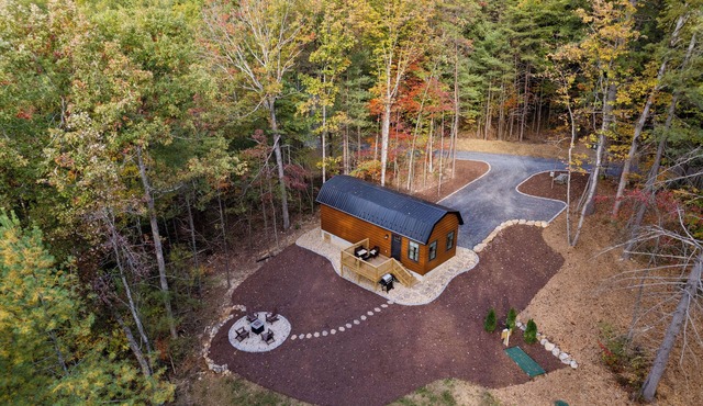 Shenandoah, Firepit, peaceful Cabin w/salt water Hot tub!