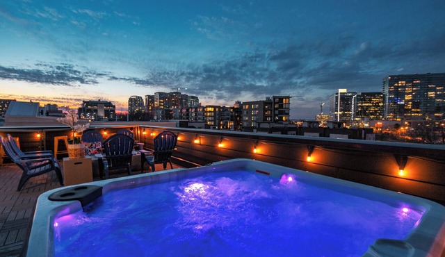 SIGA - GULCH - Rooftop Hot Tub - Arcade Games - 2 Decks