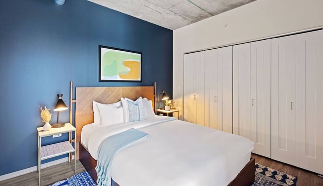 SoBro Rooftop Stay | Work & Relax Near Country Music Hall of Fame
