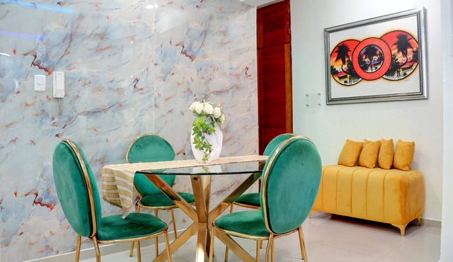Spacious 3-bedroom apartment in charming Santiago de los Caballeros with AC