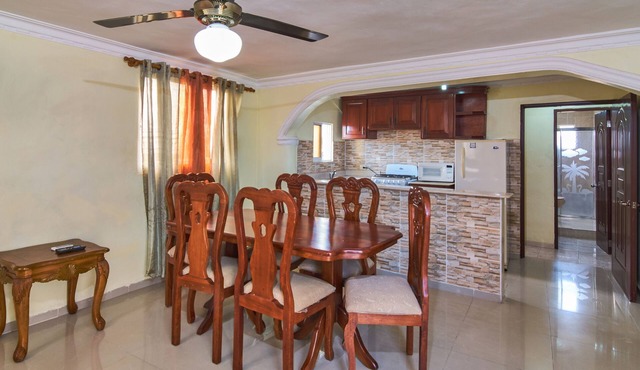 Spacious 2Br 2Bath Apartment Terrace & Street View