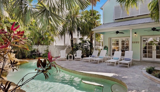 Special Summer Rates! *GARDEN OF EMMA @ THE ANNEX* Private Home & Pool