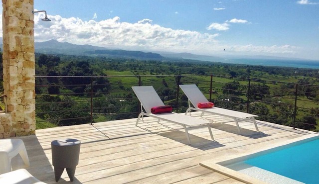 Spectacular 4-bedroom house with an eagle´s eye view in Río San Juan with AC