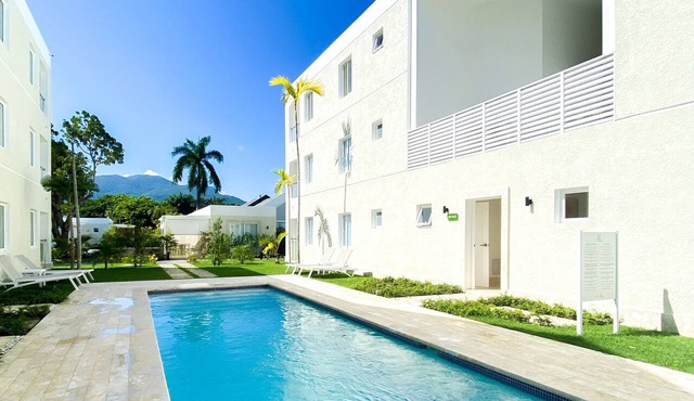 Studio w/Kitchenette - Exclusive Pool & Beach Access 6-minutes