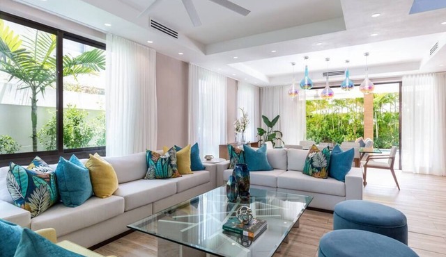 Stunning 3 Bedroom Villa with Pool, Luxurious Villa in Safe Gated Community with Pool