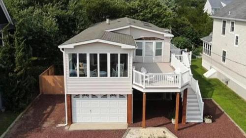 Sunset Shore House Second Floor