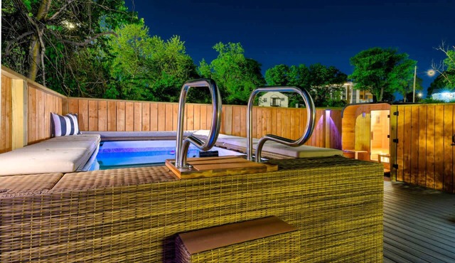 Two New Lux Homes! Rooftop + Hot Tub, Pool & Sauna