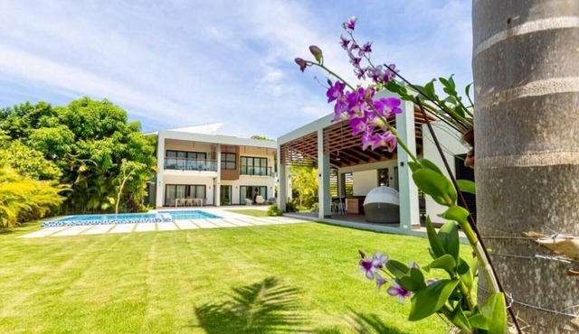Villa Palmera: 4BR Family Villa in Punta Cana Village | Pool+Gazebo | Sleeps 12