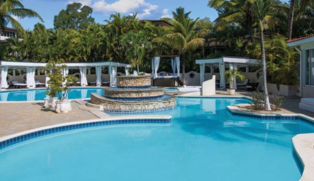 VIP Confesi Suite closest to beach/pools