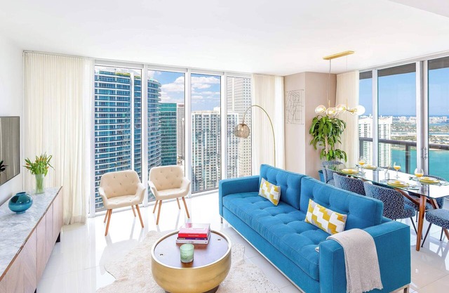 Open-Concept Brickell Suite | Urban Core