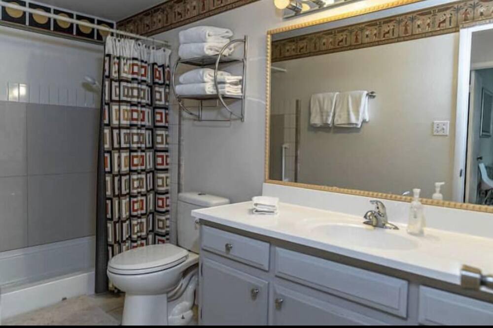 Photo of Bathroom in McNeil Estates