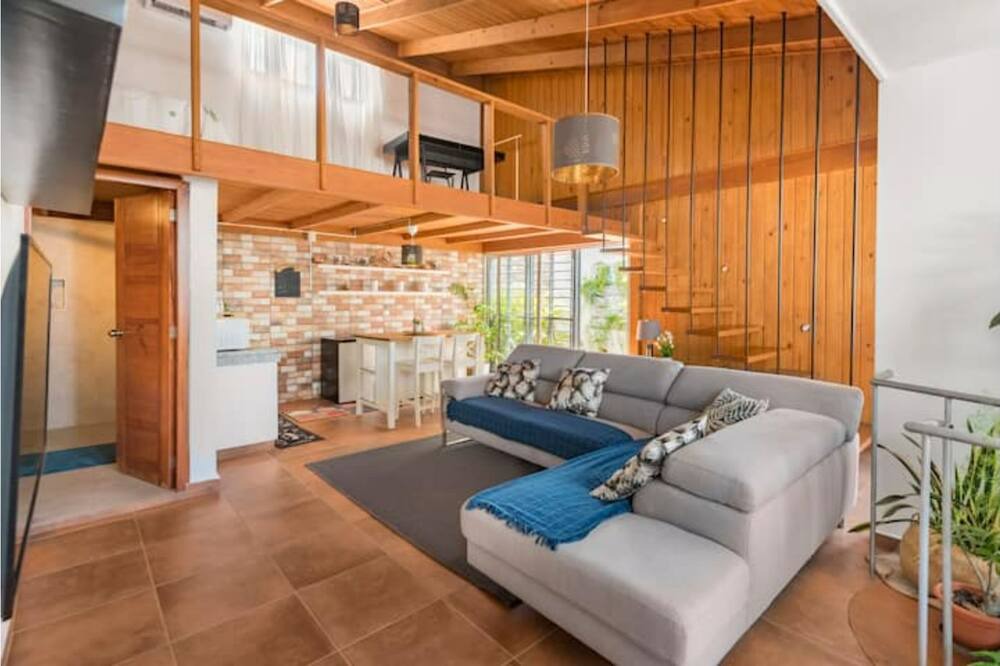 Photo of Livingroom in Alma Rosa