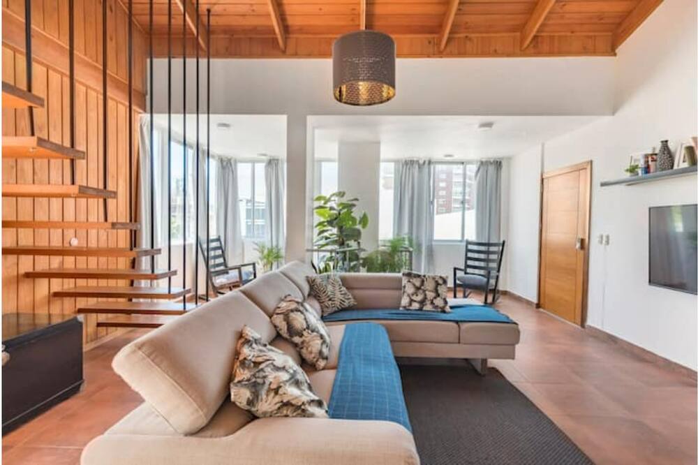 Photo of Livingroom in Alma Rosa