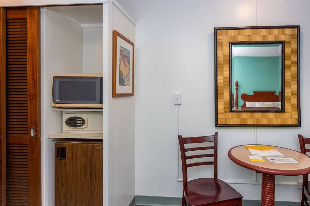 Photo of Bedroom in Ala Moana
