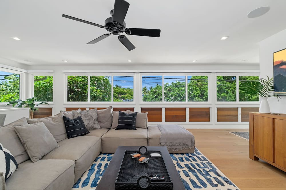 Photo of Livingroom in Lanikai
