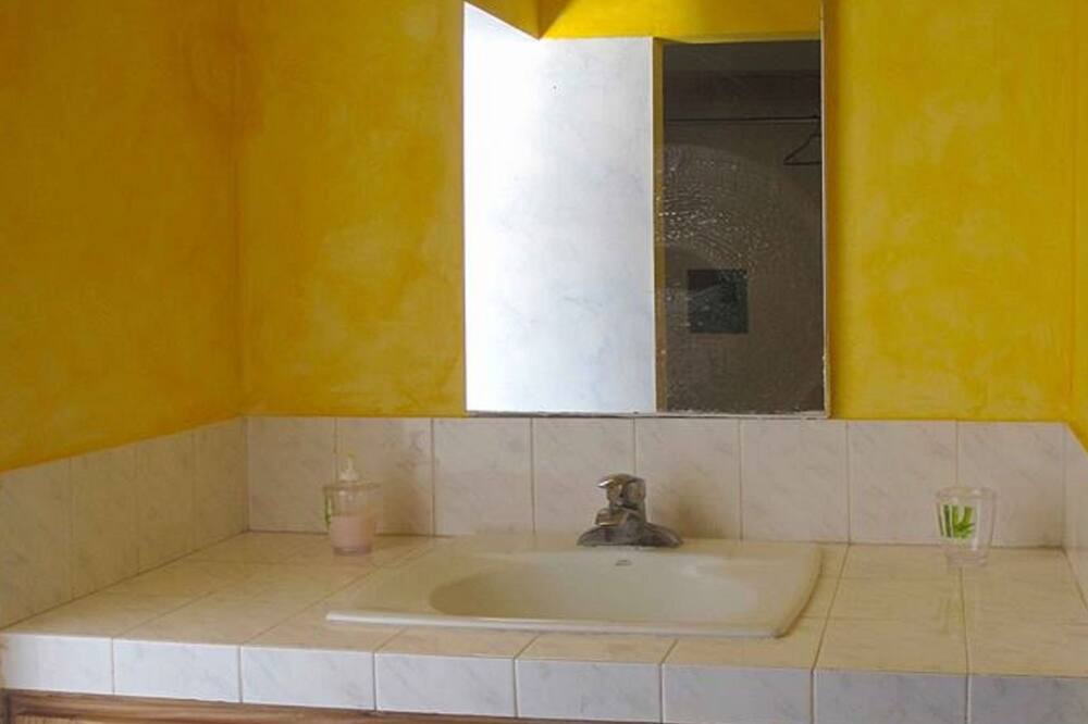 Photo of Bathroom in El Callejon