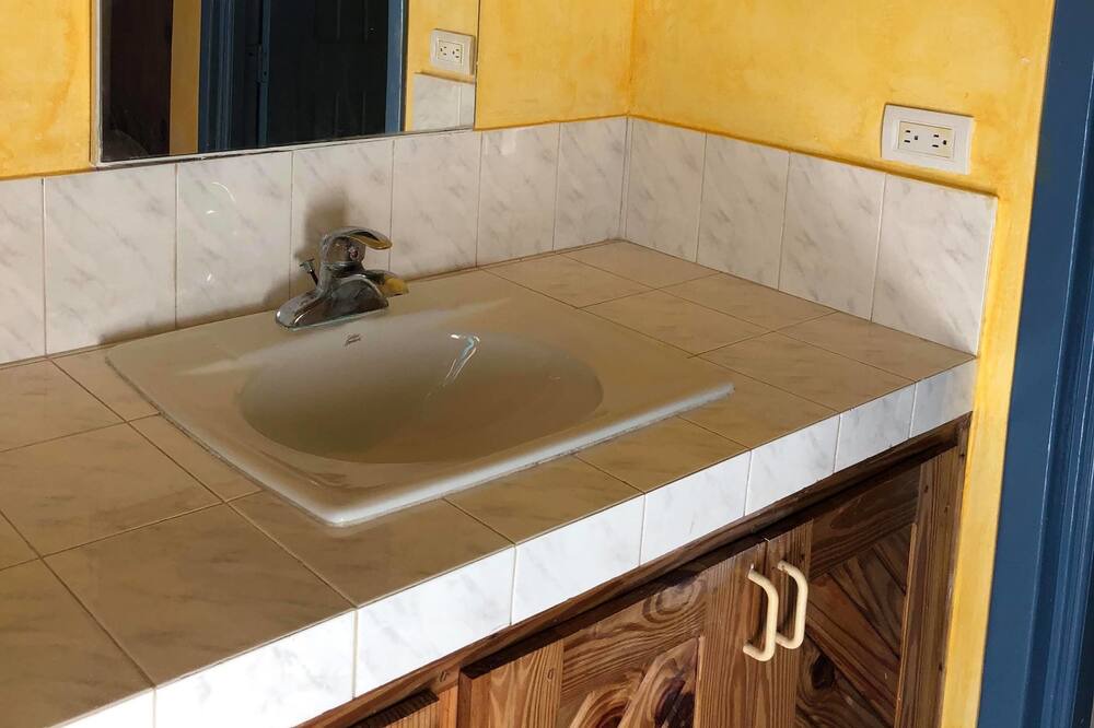 Photo of Bathroom in El Callejon