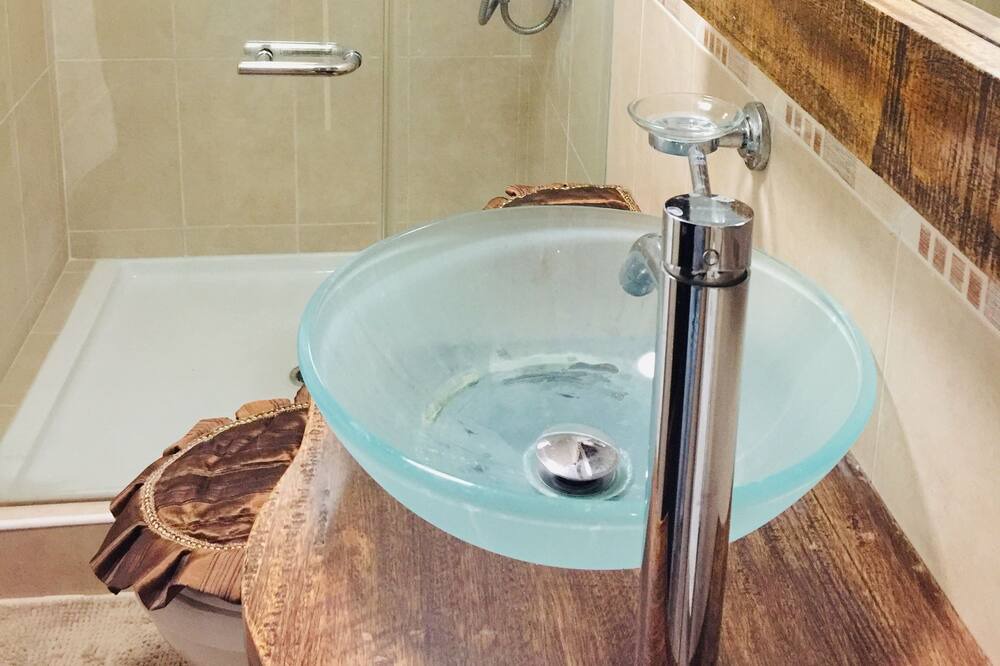 Photo of Bathroom in Bani