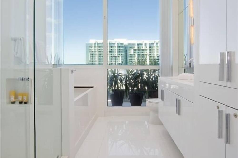 Photo of Bathroom in City Center