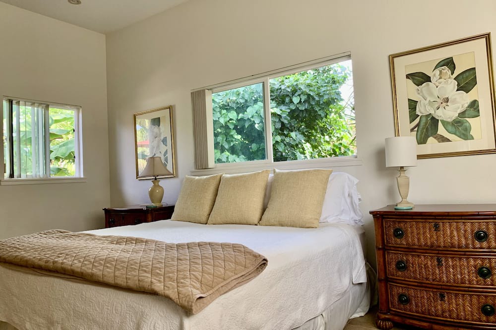 Photo of Bedroom in Waimanalo Beach