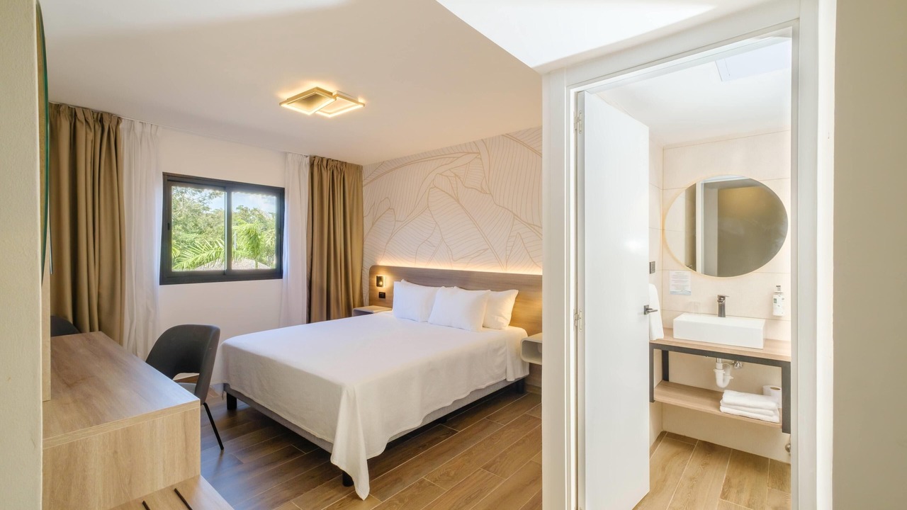 Photo of Bedroom in Villas Del Mar