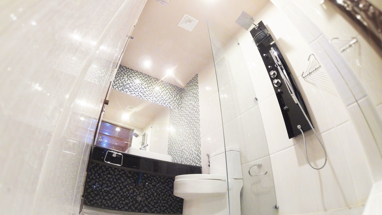 Photo of Bathroom in Dharavandhoo