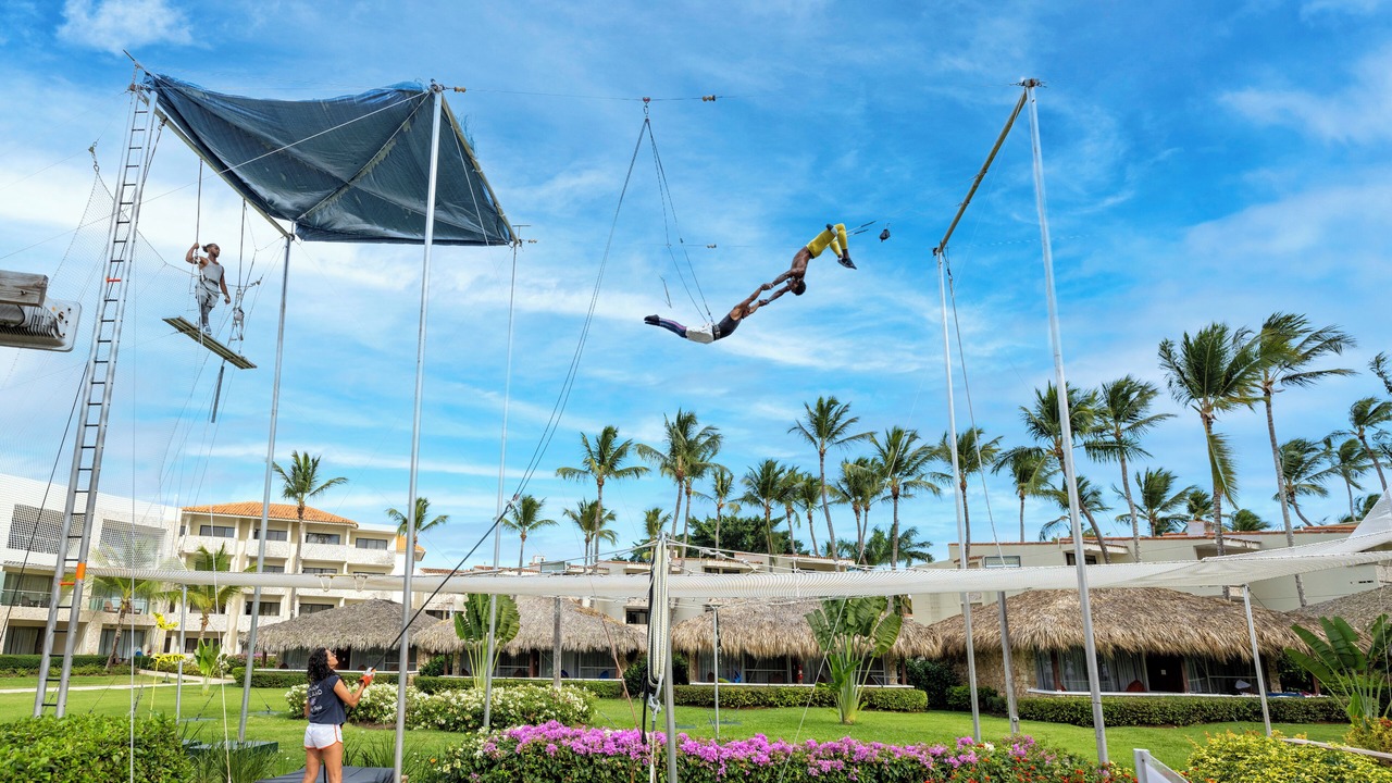Photo of Others in Dominicus