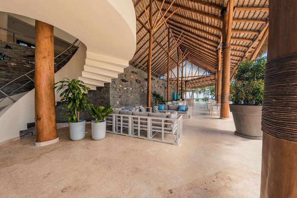 Photo of Patio Balcony in Puerto Bahia
