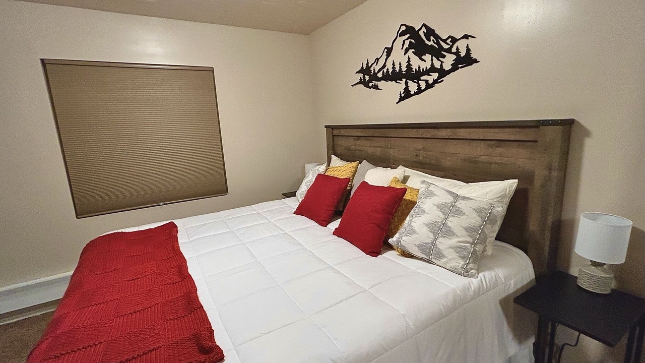 Photo of Bedroom in Sandy