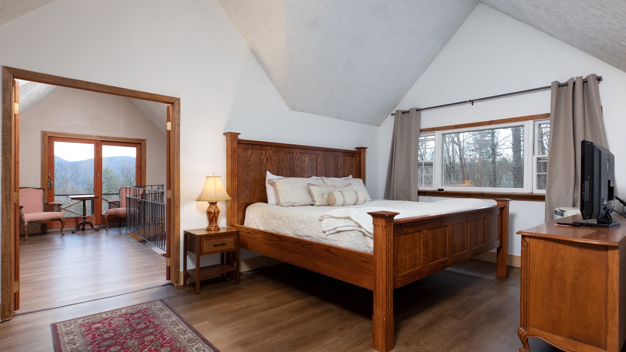 Photo of Bedroom in Bolton Landing