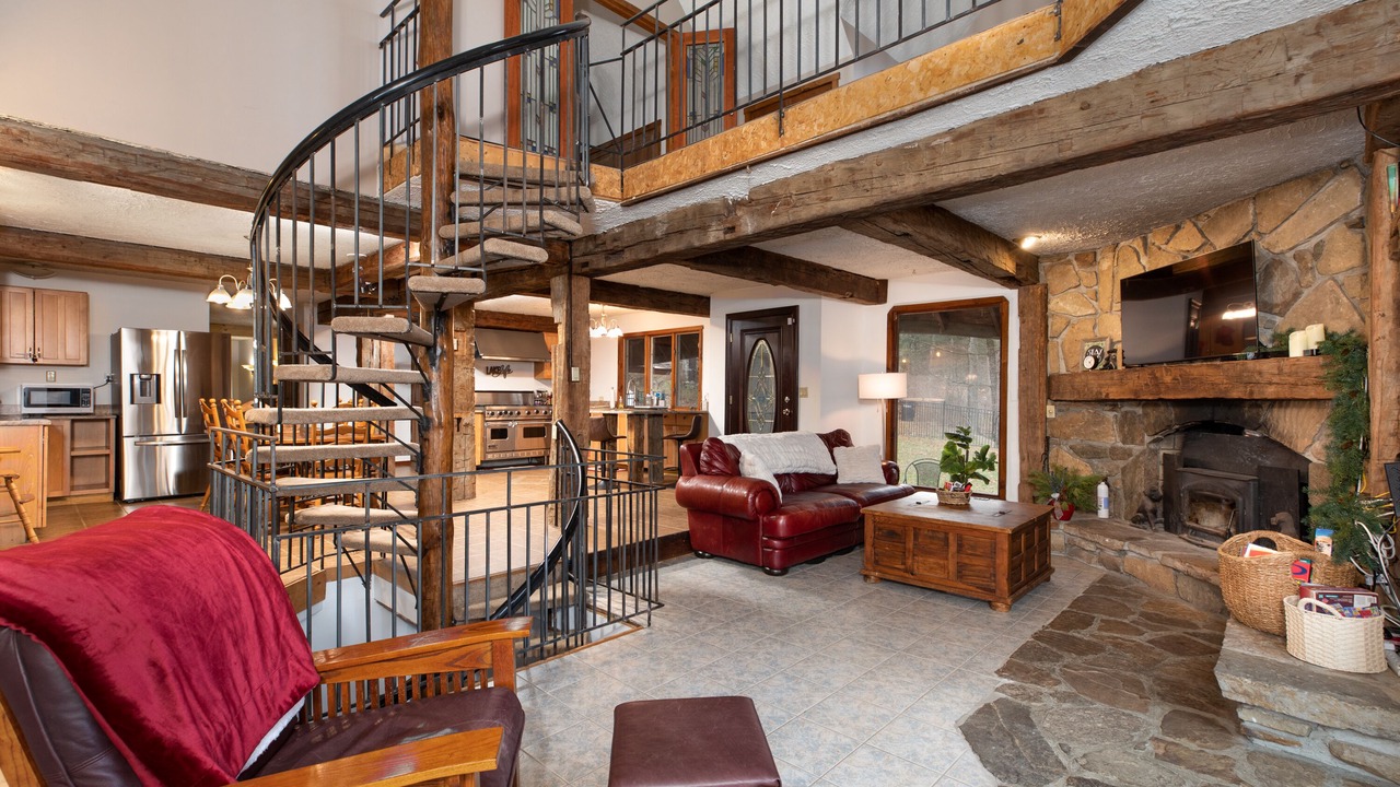 Photo of Livingroom in Bolton Landing