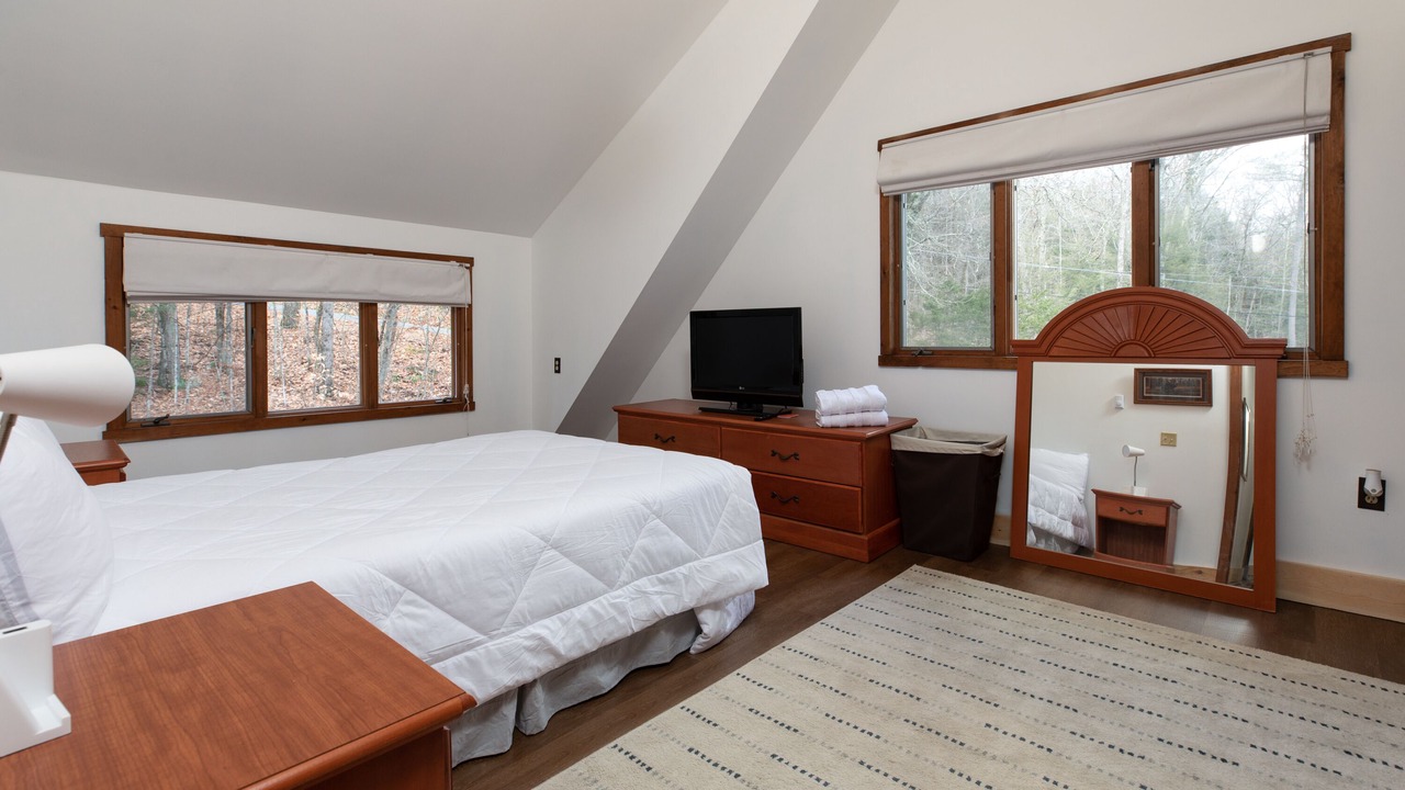 Photo of Bedroom in Bolton Landing