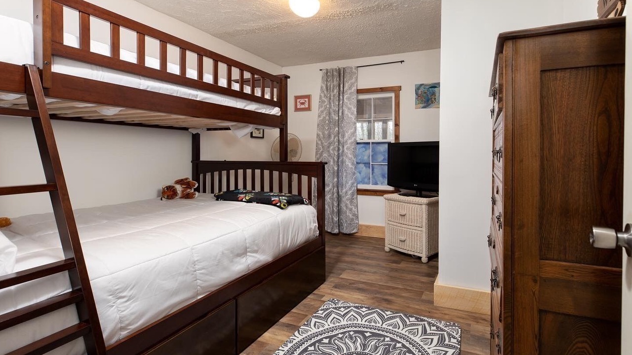 Photo of Bedroom in Bolton Landing