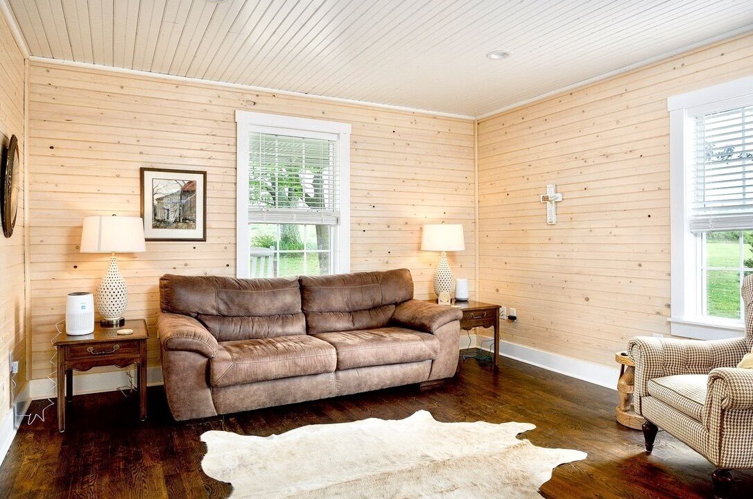 Photo of Livingroom in Dan River