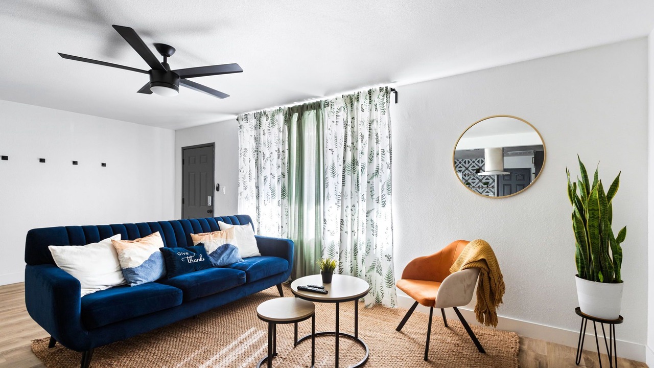 Photo of Livingroom in Rancho Oakey