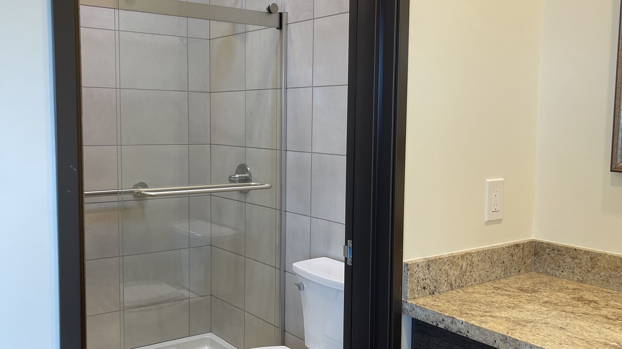 Photo of Bathroom in Moanalua