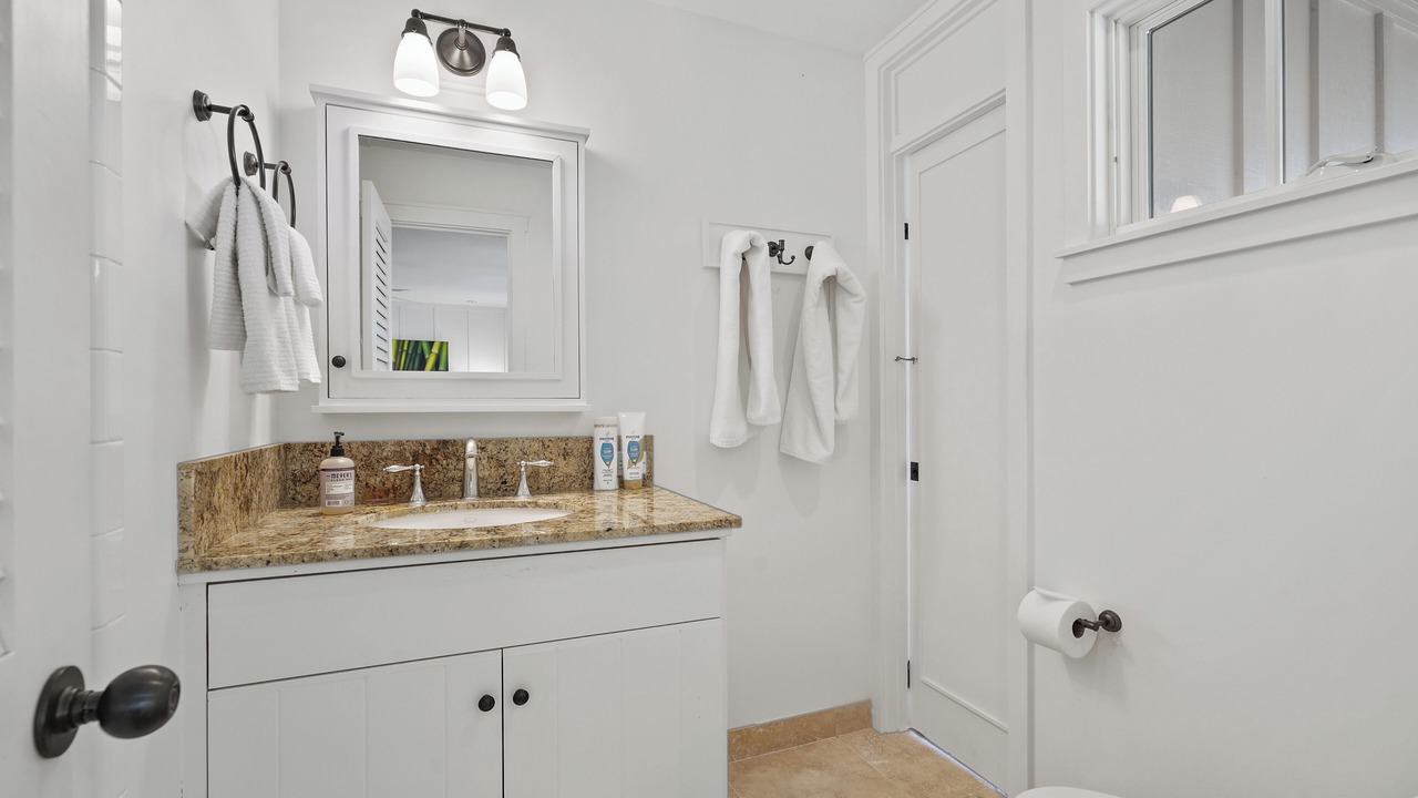 Photo of Bathroom in Eastern Honolulu