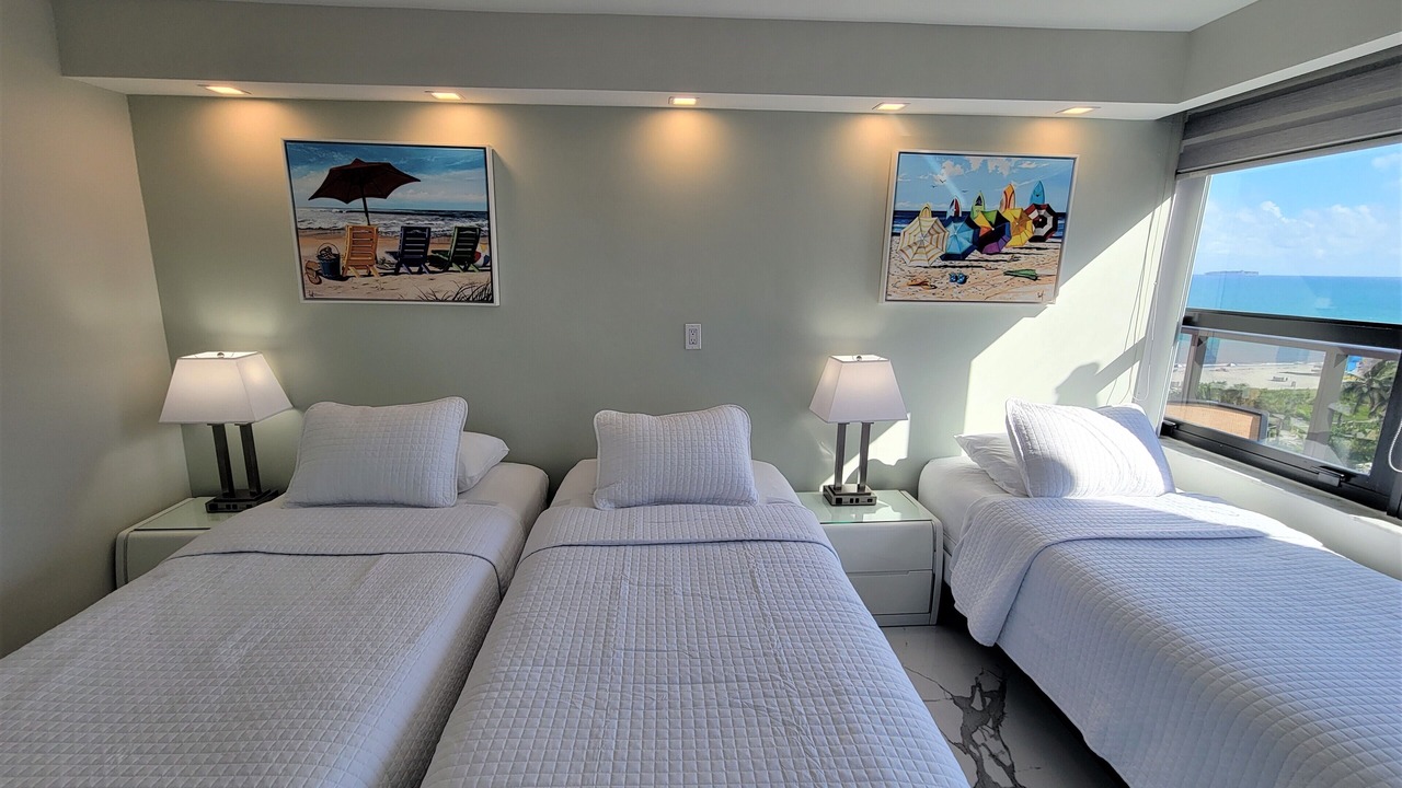 Photo of Bedroom in Mid Beach