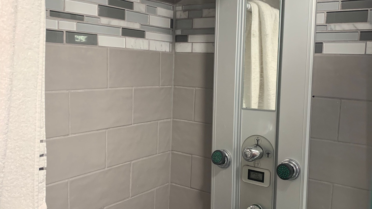 Photo of Bathroom in Waikiki