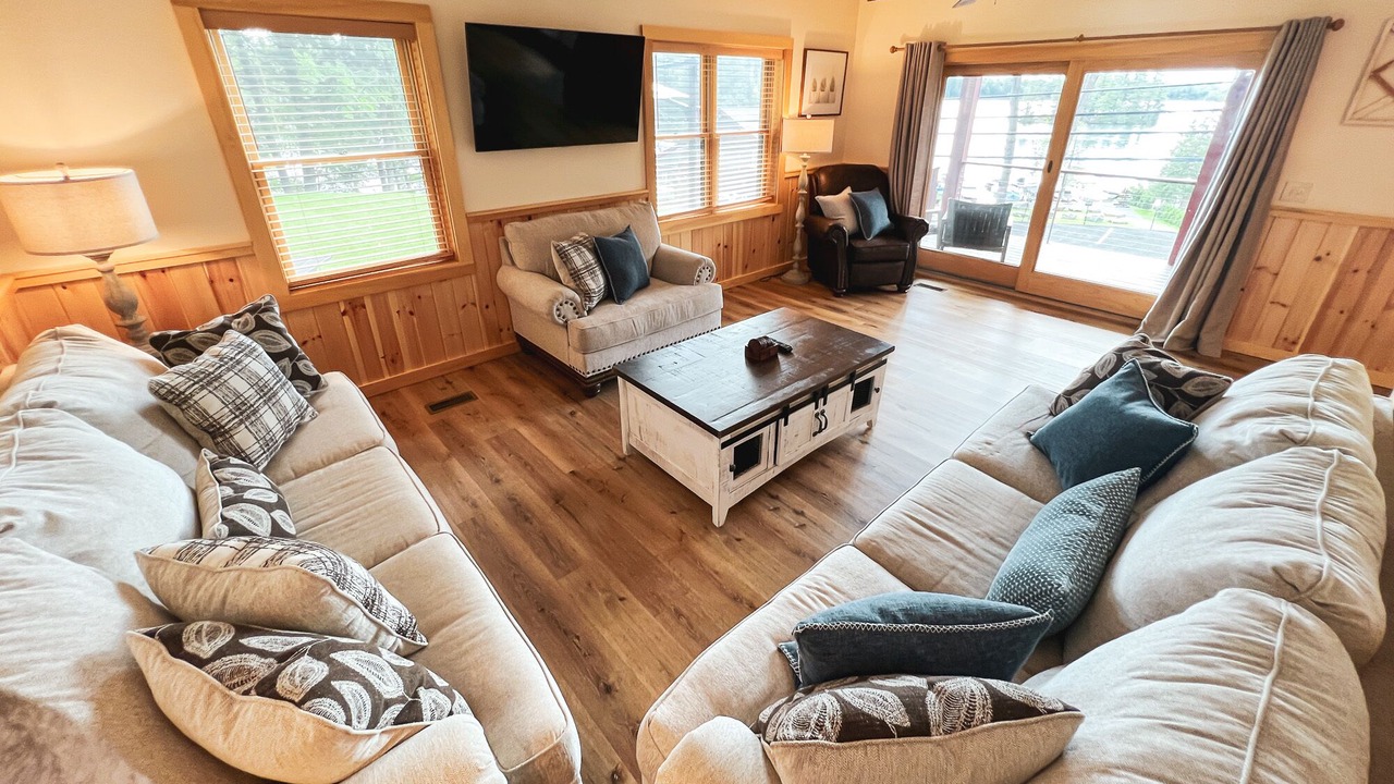 Photo of Livingroom in Bolton Landing