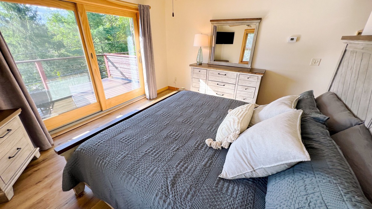 Photo of Bedroom in Bolton Landing